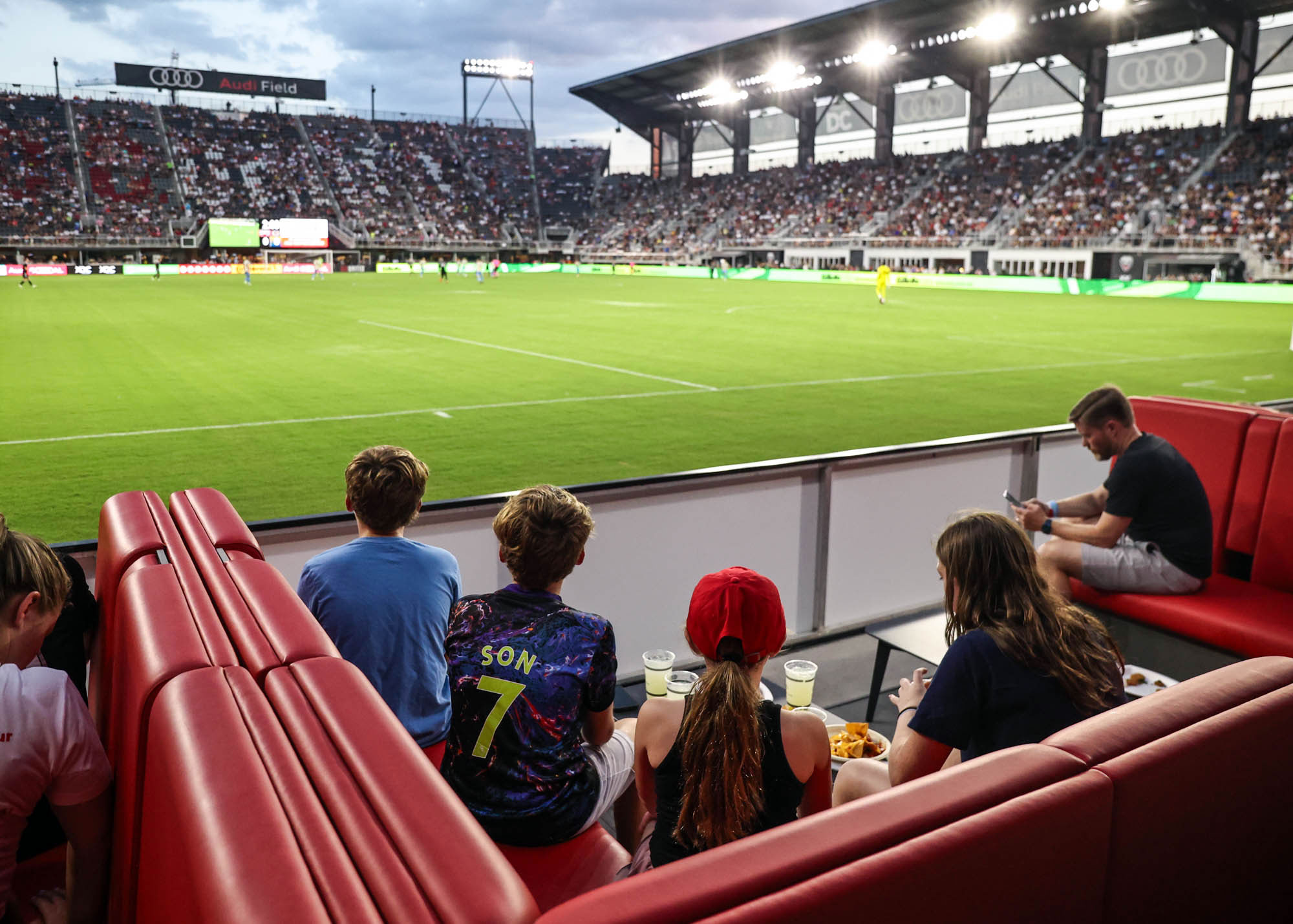 Loge Box View